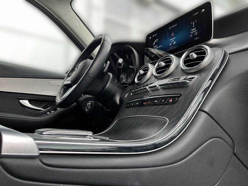 Mercedes-Benz GLC SUV 220 d 4MATIC - fotka 17 z 21