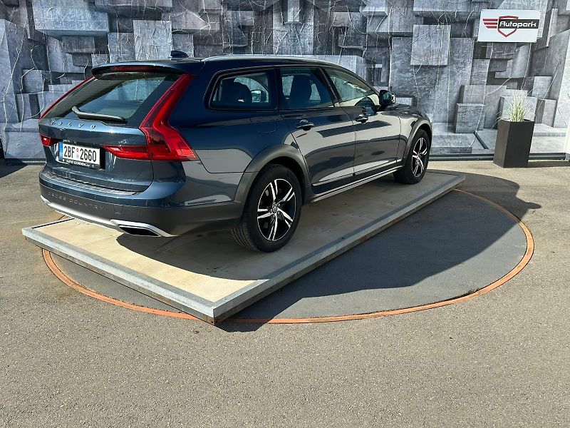 Volvo V90 (2018) 2.0D, 140KW, CROSSCOUNTRY - fotka 6 z 25