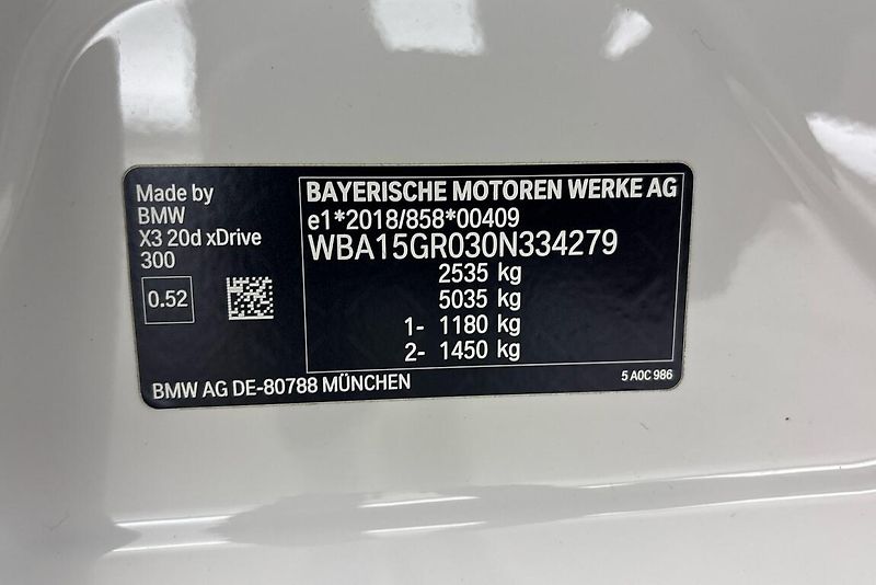 BMW X3 xDrive20d - fotka 18 z 18