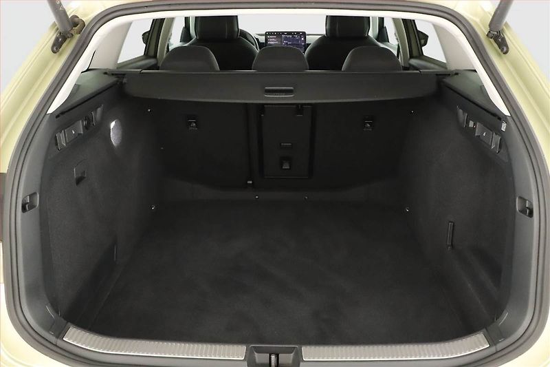 Škoda Superb (2024) Selection 2.0 TDI - fotka 11 z 19