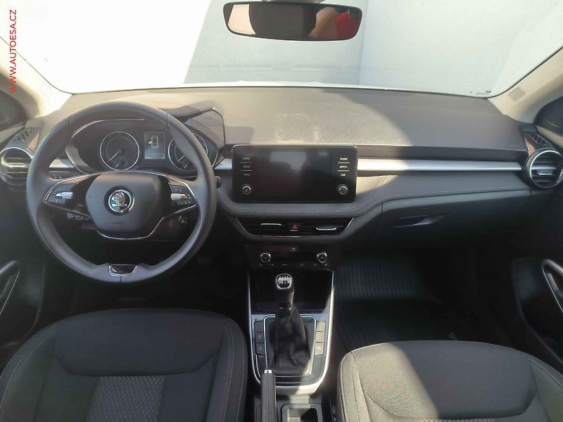 Škoda Fabia (2023) 1.0 TSi, 1.maj,ČR, Style - fotka 8 z 24