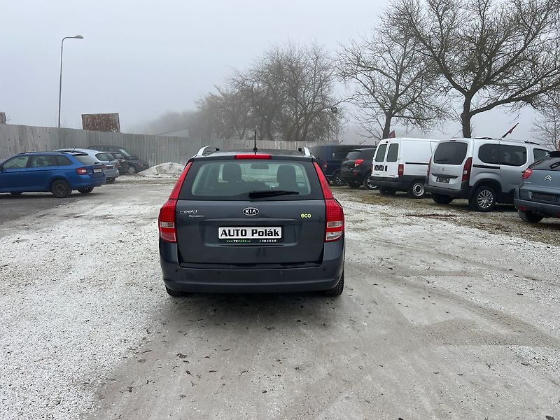 Kia Ostatní 1.6 CRDi - fotka 12 z 15