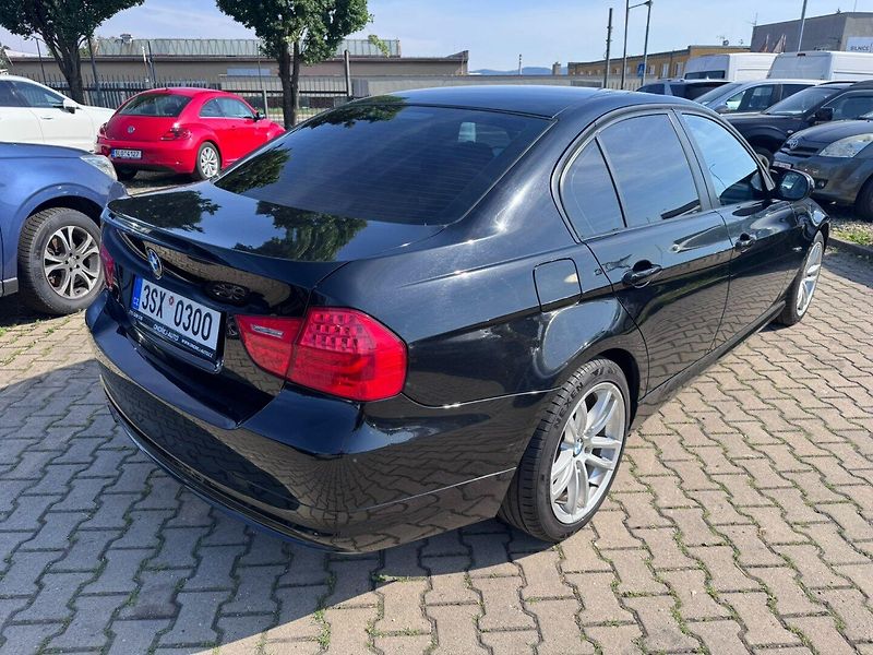BMW Řada 3 (2011) E90 2,0D 85 KW PĚKNÝ - fotka 6 z 45