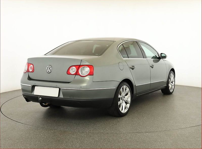 Volkswagen Passat (2009) 1.4 TSI, Xenony, Tempomat - fotka 5 z 16