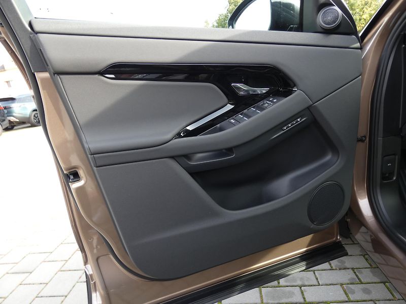 Land Rover Range Rover Evoque (2026) S D165 AWD automat    - fotka 14 z 40