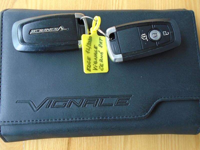Ford Edge 2,0EcoBlue 175kW 8AT Vignale - fotka 37 z 45