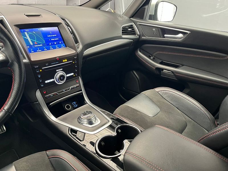 Ford S-MAX 2.5 HEV ST-Line - fotka 27 z 75