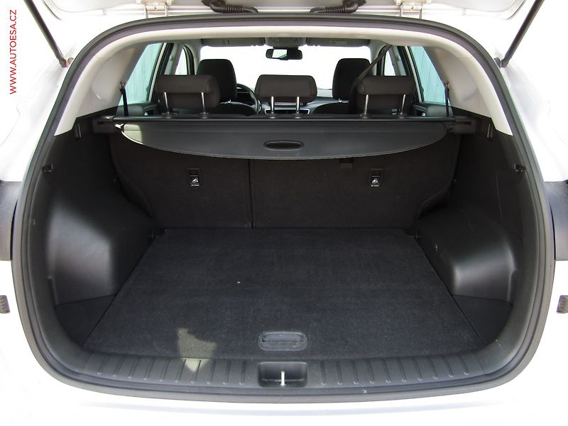 Hyundai Tucson (2018) 1.6CRDi, ČR, AC, navi, park - fotka 7 z 18