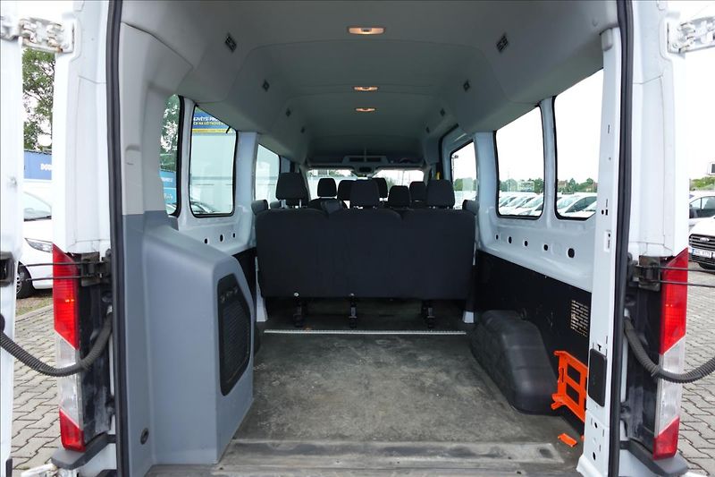 Ford Transit 2,0 TDCi  L3H2 9MÍST KLIMA - fotka 15 z 37