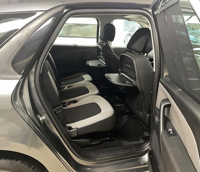 Citroën C4 Picasso 1,6HDi Tendance, ČR - fotka 13 z 23