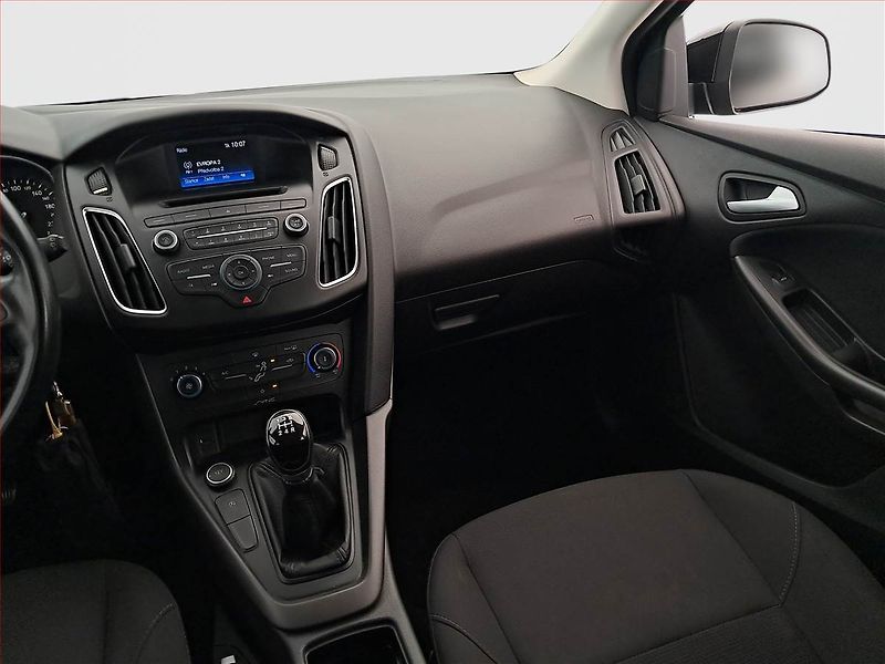 Ford Focus (2017) 1.0 EcoBoost, Serv.kniha - fotka 8 z 16