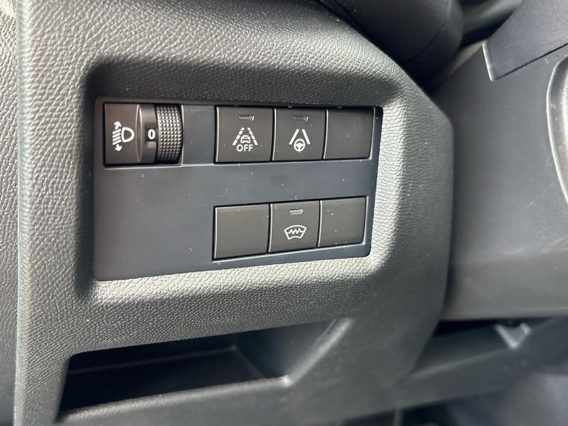 Citroën C5 Aircross SHINE Hybrid e-DCS6 - fotka 23 z 30