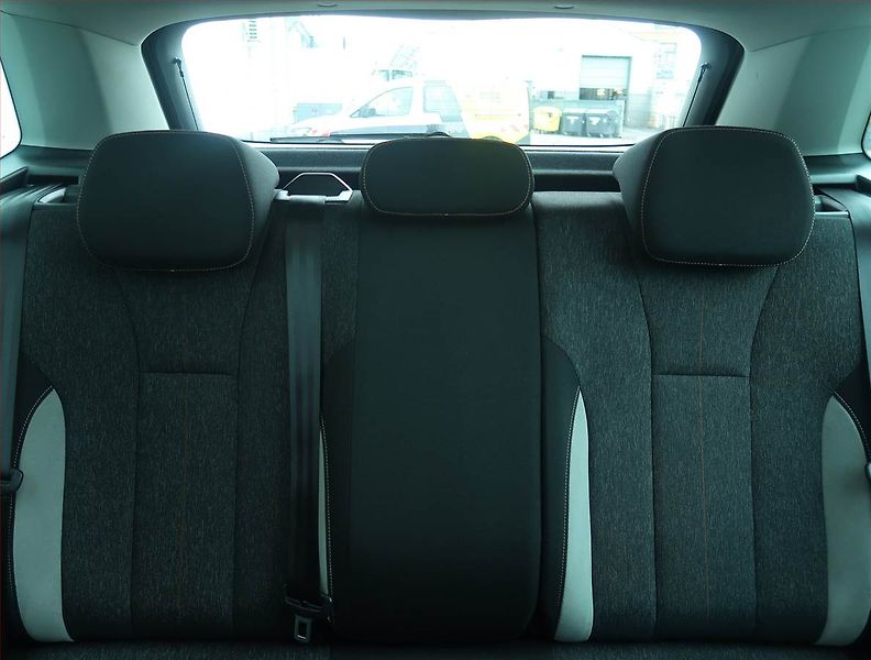 Škoda Kamiq (2019) 1.6 TDI, Automat, Navi - fotka 10 z 24