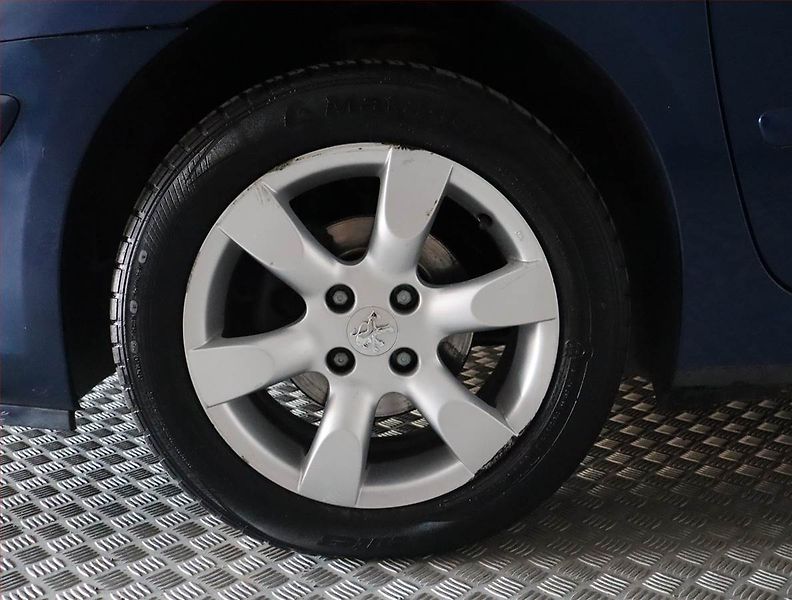 Peugeot 307 (2006) 1.6 16V, nová STK, Tažné - fotka 15 z 19