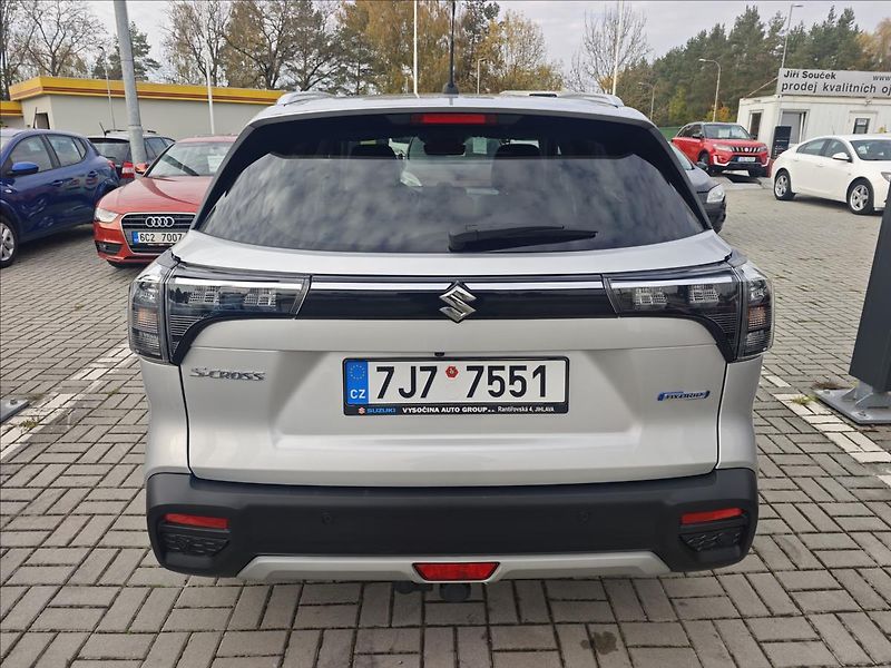 Suzuki S-Cross 1,4 BoosterJet Hybrid  4x4 Ele - fotka 5 z 21