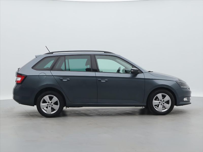 Škoda Fabia 1,2 TSI CZ Style Aut.Klima - fotka 8 z 26