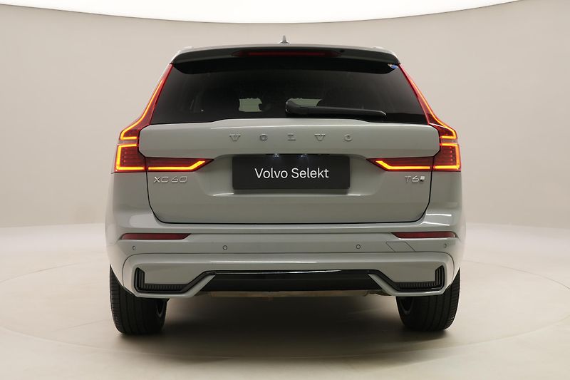 Volvo XC60 T6 AWD RECHARGE DARK PLUS CZ - fotka 12 z 62