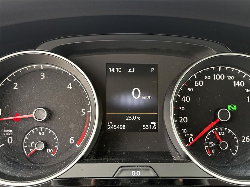 Volkswagen Golf 2,0 TDi 110kW Xen,Pano,Nez.Top - fotka 22 z 41