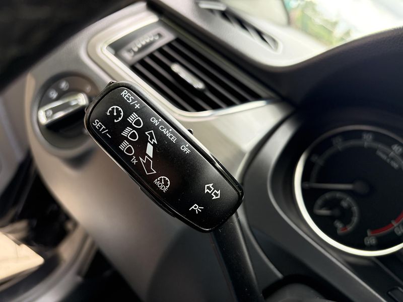 Škoda Rapid 1.0 TSi Clever - fotka 29 z 29