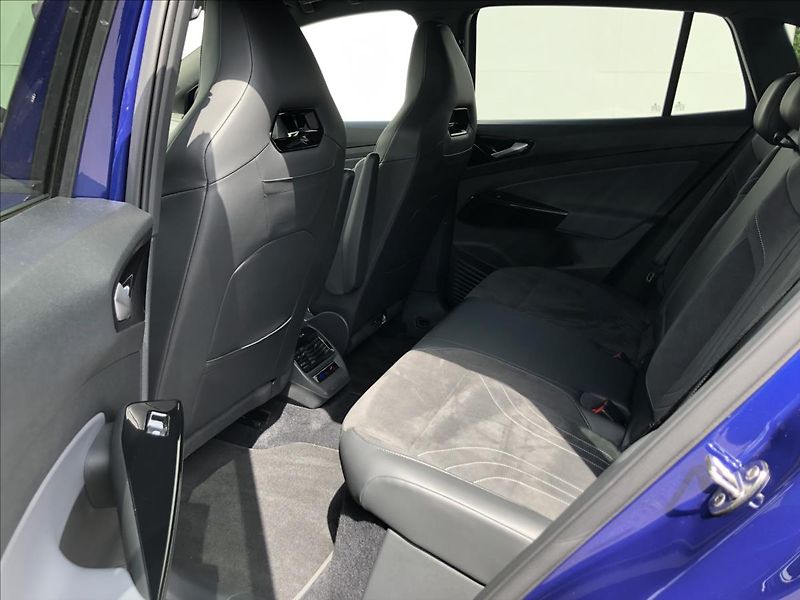 Volkswagen ID.4 1,0 195kW kap. 77kWh 4Motion - fotka 14 z 32