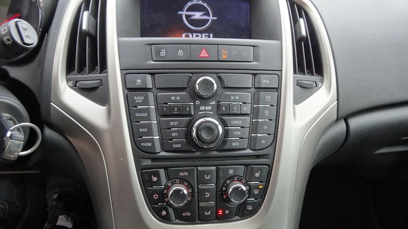 Opel Astra Kombi 2.0CDTi Taž.zařízení - fotka 9 z 9