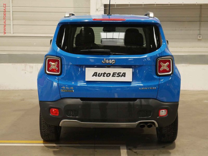 Jeep Renegade (2015) 2.0 JTD 4x4, ČR, servis - fotka 5 z 22