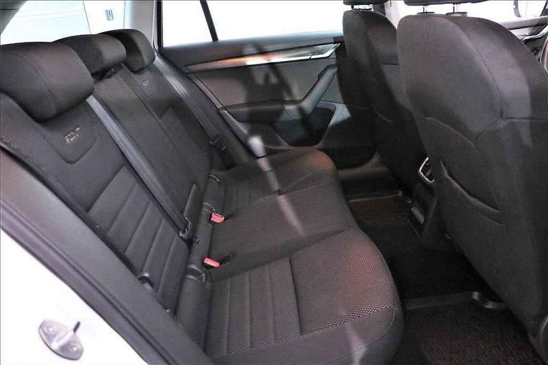 Škoda Octavia Scout 2.0 TDI 4x4 – automat