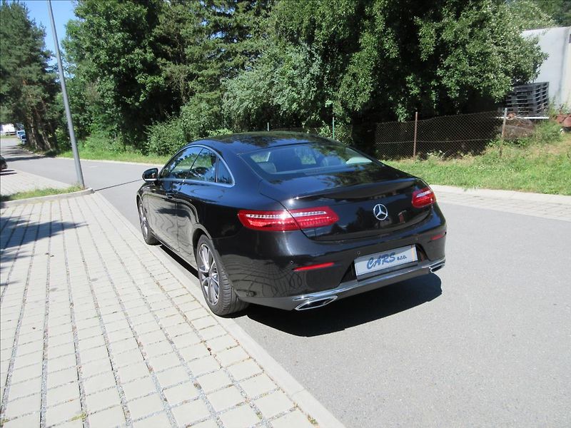 Mercedes-Benz Třídy E 220D 143Kw, Panorama, Nové ČR - fotka 7 z 29