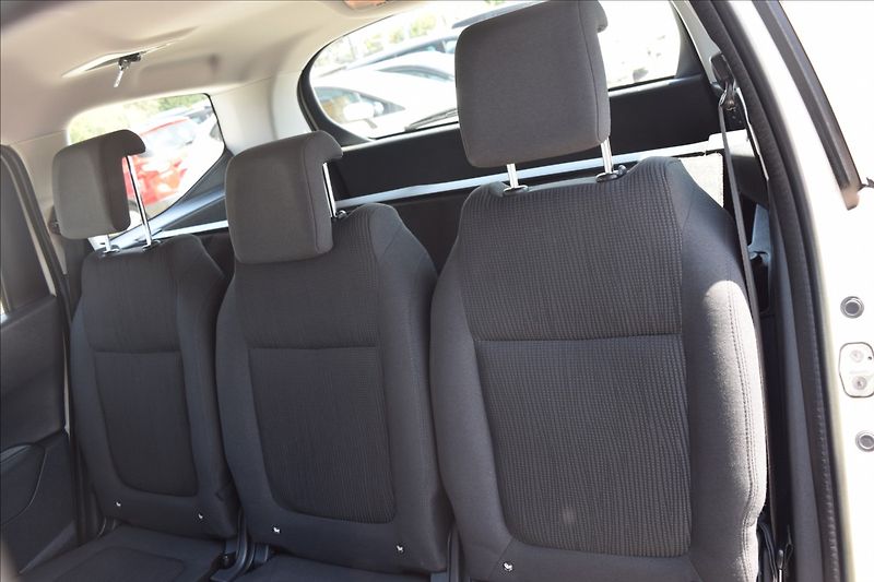 Peugeot 5008 1,6 HDI 84KW AUTOMAT PO SERVIS - fotka 17 z 49