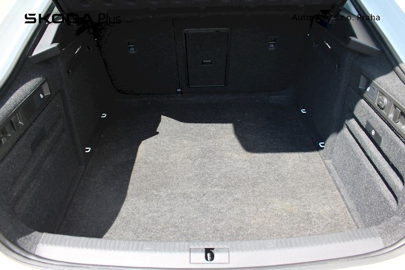 Škoda Superb (2023) 2.0 TDI 147 kW Style - fotka 23 z 25