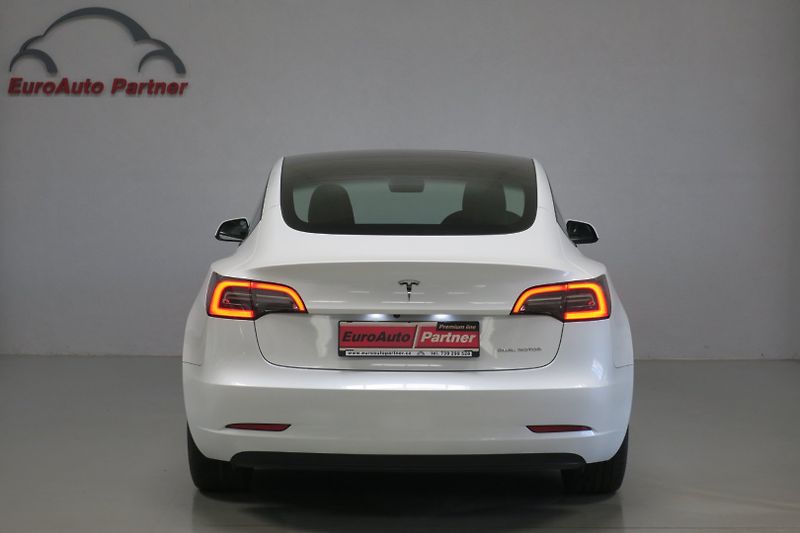 Tesla Model 3 (2023) Long Range Dual Motor SOH 97% - fotka 3 z 48