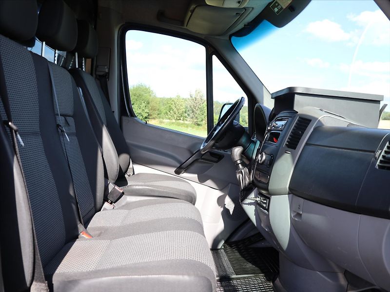 Mercedes-Benz Sprinter 2,1 316 CDI Spací vest. Placht - fotka 11 z 24