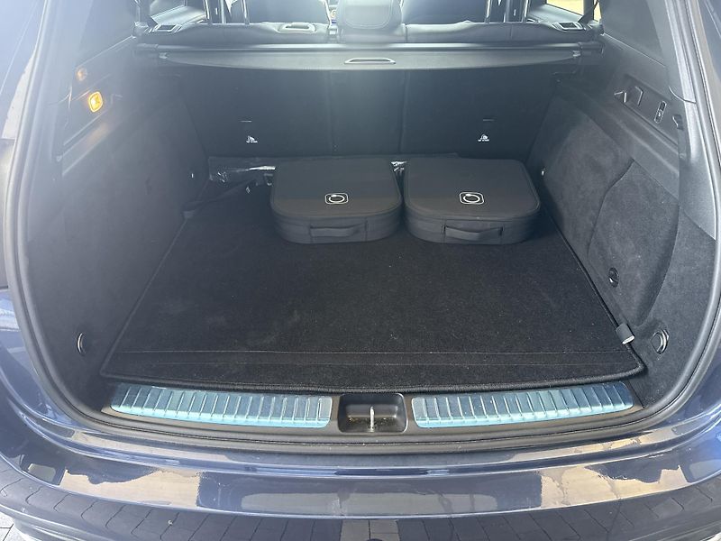 Mercedes-Benz GLE (2025) GLE 350de 4MATIC - fotka 13 z 37