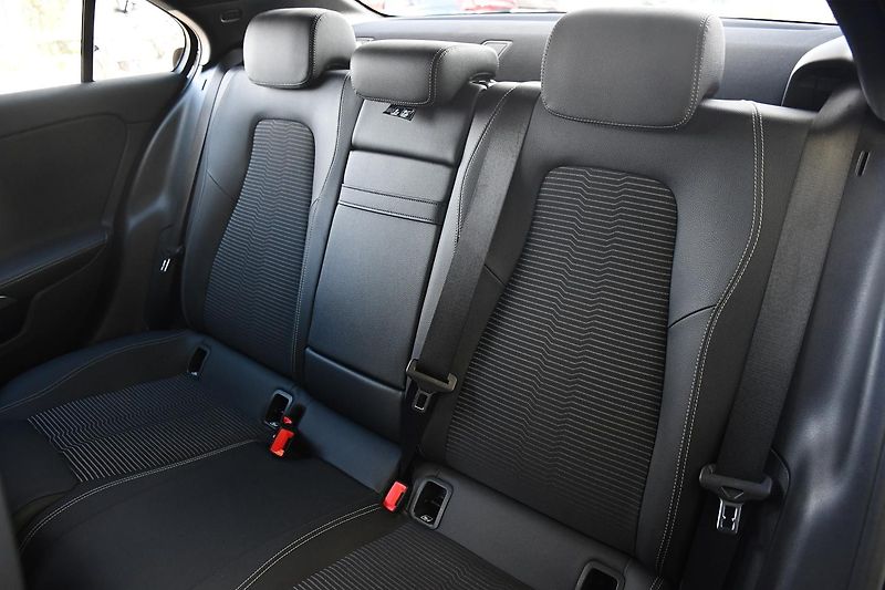 Mercedes-Benz Třídy A A180 NTOP ČR 1M - fotka 20 z 54