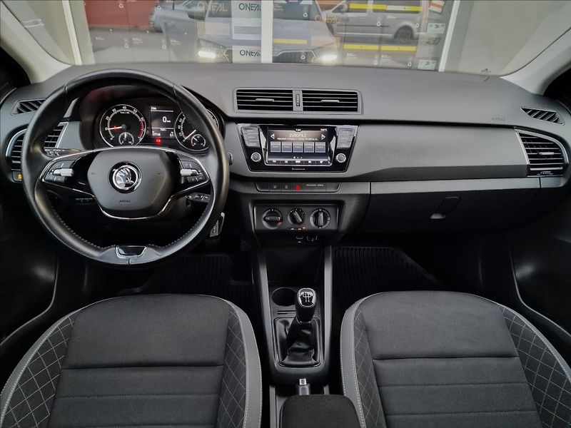 Škoda Fabia 1.0 TSI 70kW Combi Tour,1.Maj - fotka 23 z 47