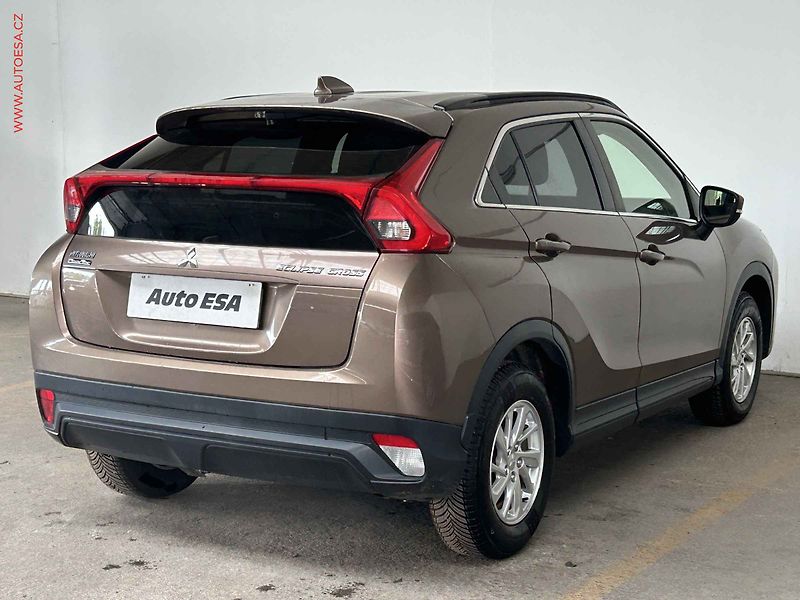 Mitsubishi Eclipse Cross (2019) 1.5 T-MIVEC, ČR, AC, temp - fotka 4 z 17