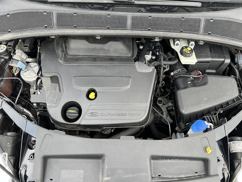 Ford S-MAX 2.0TDCi 7MÍST TAŽNÉ KLIMA ALU - fotka 39 z 46