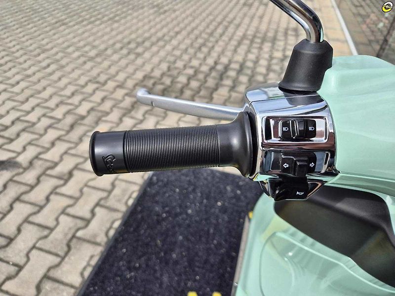 Vespa Primavera 125 3V ABS (2026) E5+ - fotka 53 z 74