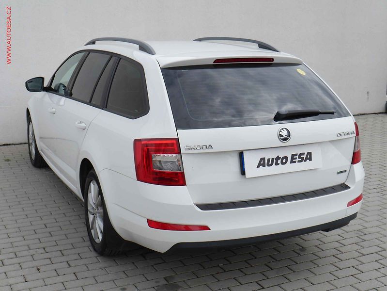 Škoda Octavia (2015) 1.4G-TEC, ČR, Ambition - fotka 6 z 15