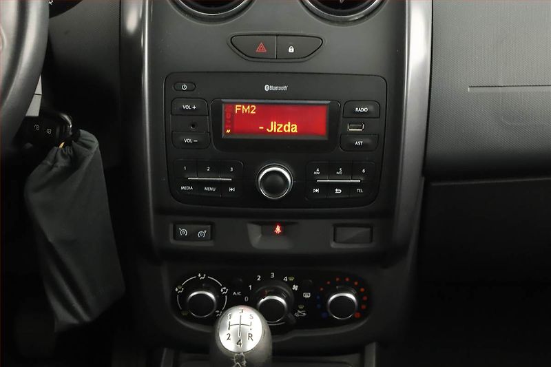 Dacia Duster (2017) 1.6 SCe, Tempomat - fotka 9 z 12