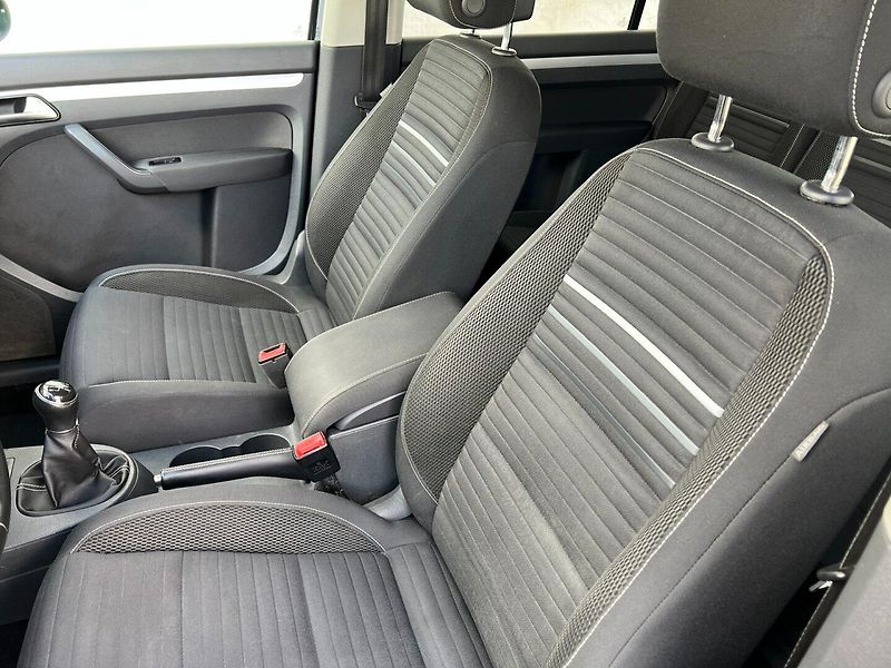 Volkswagen Touran (2014) 1.2TSi 77kW Edice CUP + 7-míst - fotka 17 z 41