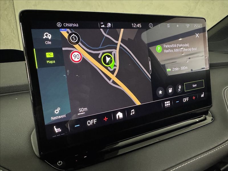 Škoda Enyaq 80x Sportline 4x4 LED Tepelko - fotka 46 z 50