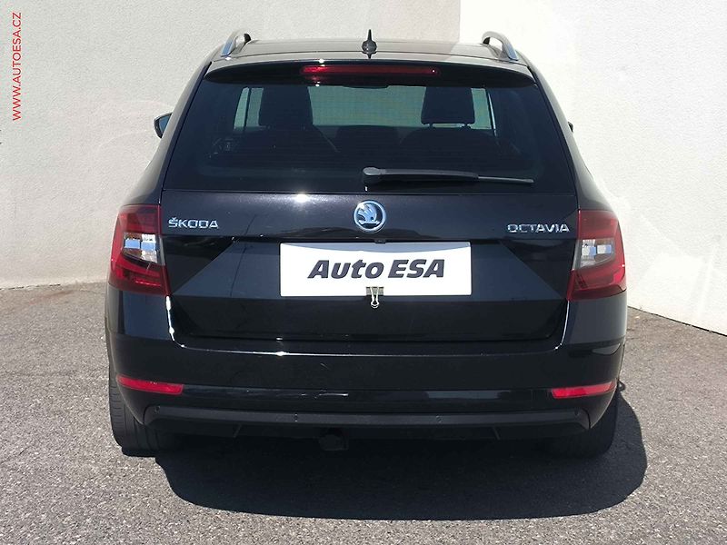 Škoda Octavia (2018) 1.6 TDi, Style, DSG, LED - fotka 5 z 26