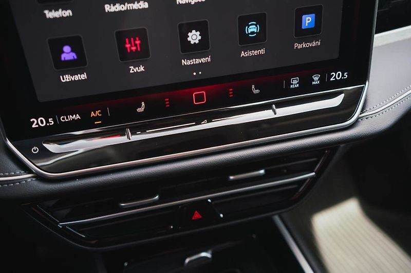 Volkswagen Passat (2025) 2.0 TDI - fotka 25 z 31