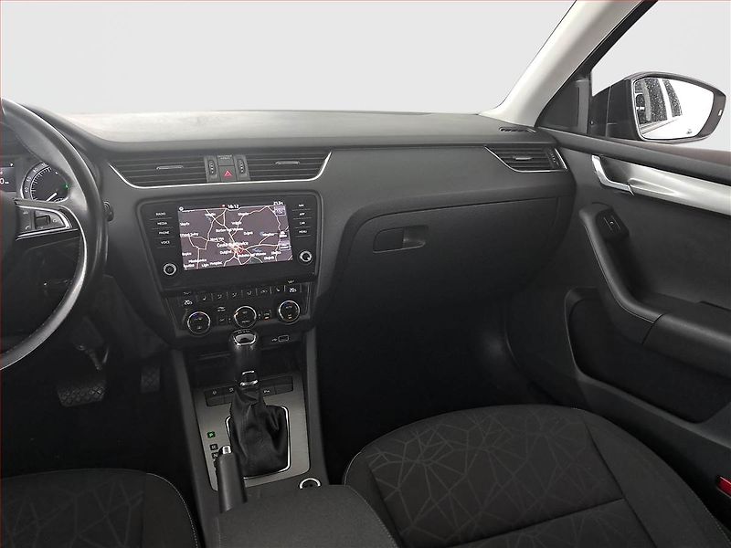 Škoda Octavia (2018) 1.6 TDI, Automat, Navi - fotka 21 z 24