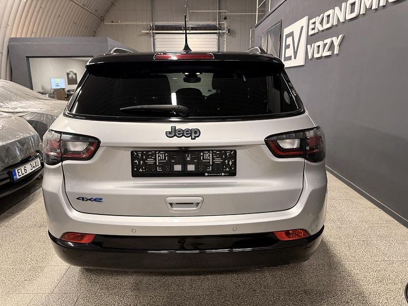 Jeep Compass (2022) 1.3 T4 PHEV REZERVOVÁNO - fotka 18 z 55