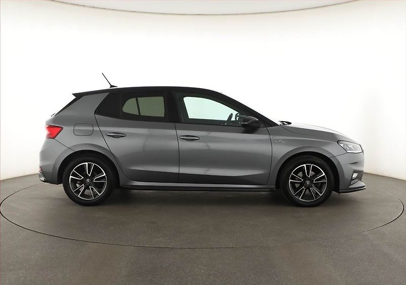 Škoda Fabia (2025) 1.5 TSI, MONTE CARLO, AUTOMAT - fotka 6 z 17