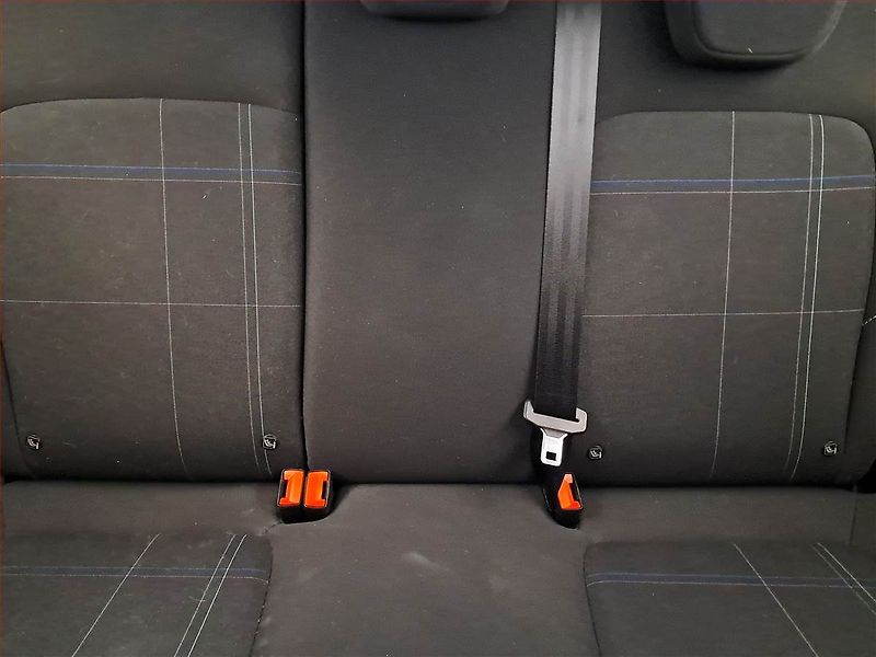 Ford Fiesta (2018) 1.1, Tempomat, Park. senzory - fotka 10 z 17