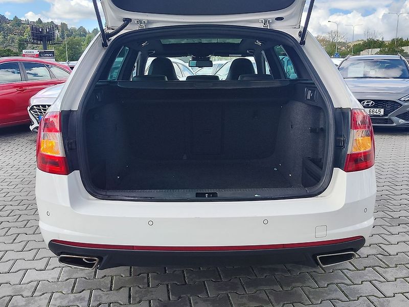 Škoda Octavia 2.0 TDI/135kW RS - fotka 9 z 33