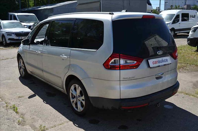 Ford Galaxy (2011) 2,0 TDCI 120KW - fotka 6 z 19